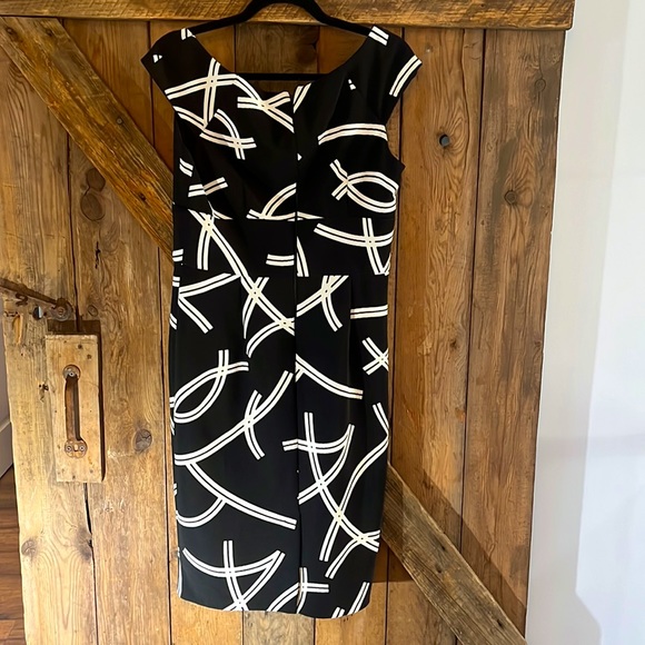 London Times Women’s dresss - Picture 2 of 7